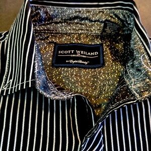 Gently worn Scott Weiland men’s extra large, long sleeve dress shirt.